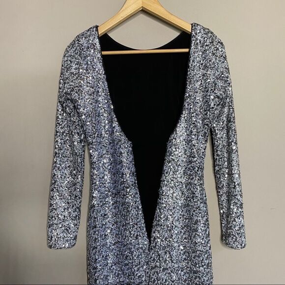 Dress the Population Lola Sequin Body-Con V-Back Long Sleeve Cocktail Dress - Picture 4 of 6